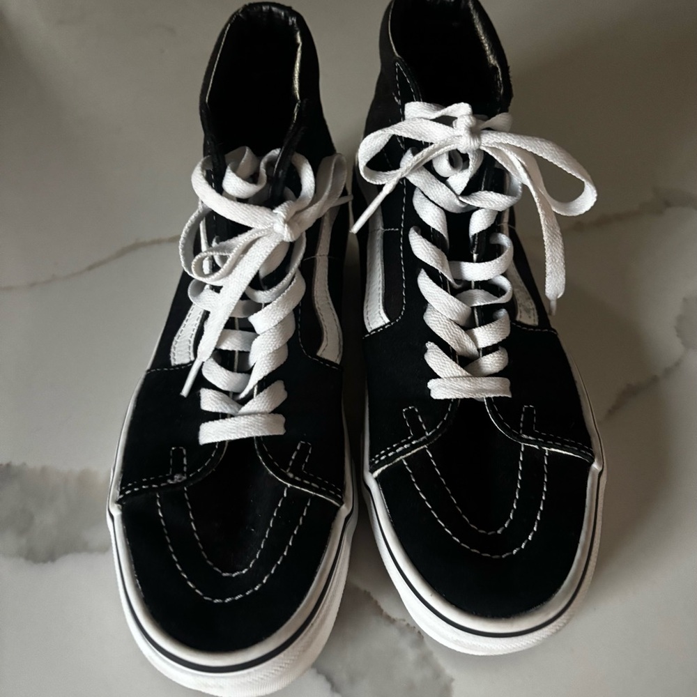 Men’s Vans Sk8-Hi Skate Shoe - Black size 8